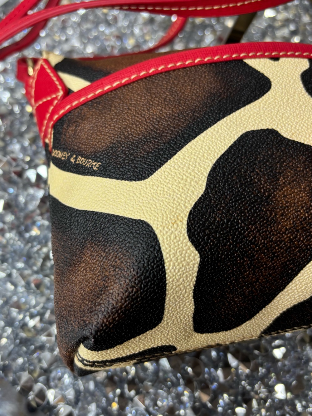 Dooney & Bourke Giraffe Print Crossbody EUC - Picture 13 of 17